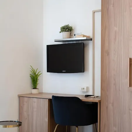 Couette-café Longobardi 3*