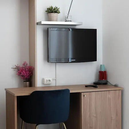 Alojamento de Acomodação e Pequeno-almoço Longobardi 3*